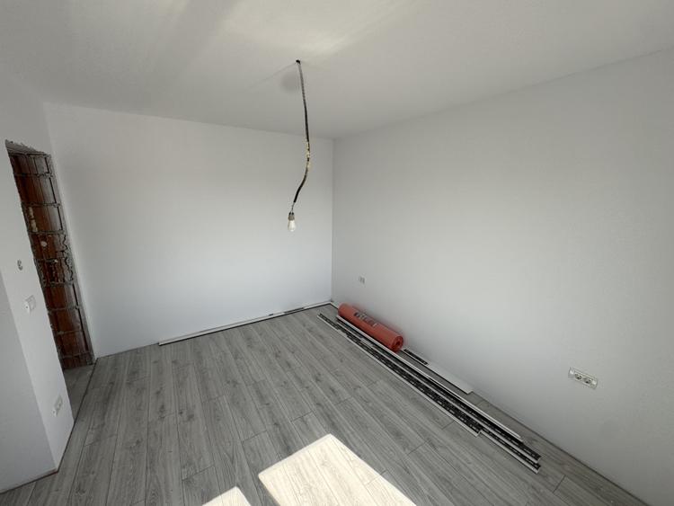 DUPLEX DESPARTIT, SUPRAFATA GENEROASA , TOATE UTILITATILE