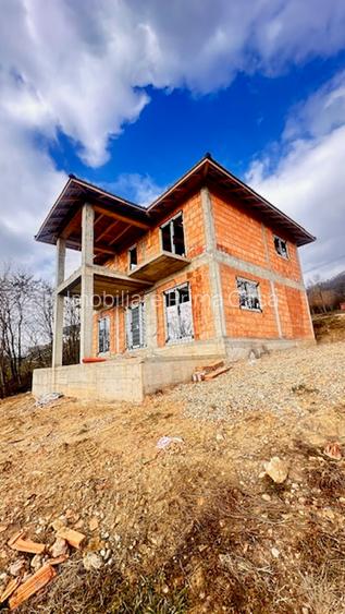 MIRON COSTIN CASA P+M 150mpc si teren 5.5ari - Panorama WOW! - 3