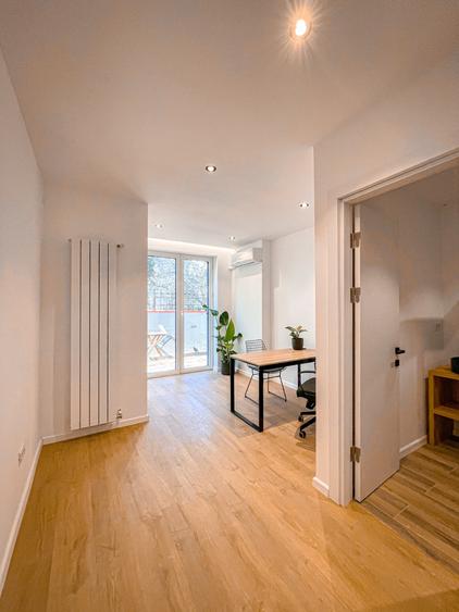 Apartament de 4 camere situat ultra-central cu terasa si 2 locuri de parcare