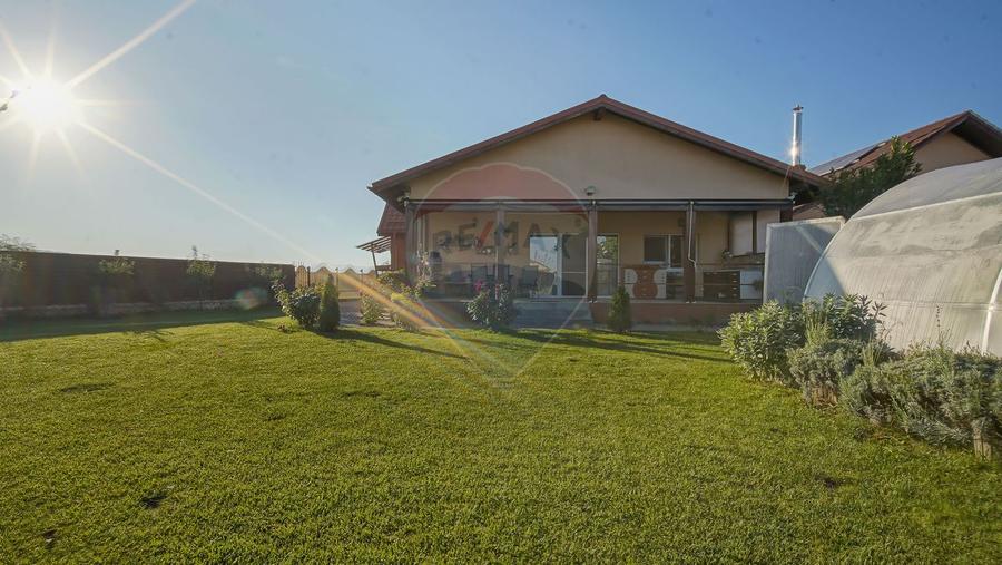 Casă parter pe teren 750 mp în Sânpetru – Comision 0%