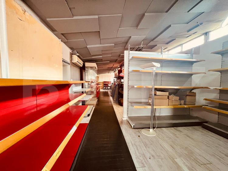 Showroom de inchiriat, 360 mp, zona Semi-centrala