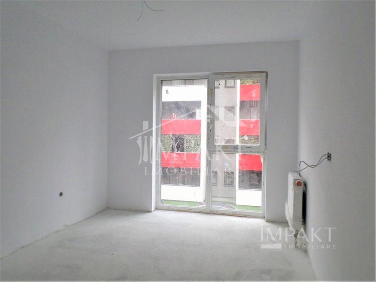 Apartament semidecomandat cu 3 camere in zona Terapia!