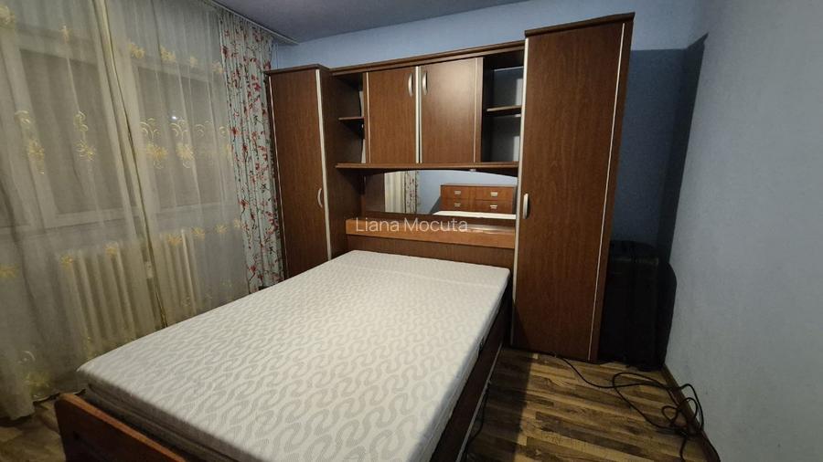Inchiriez apartament doua camere in Micalaca zona 300