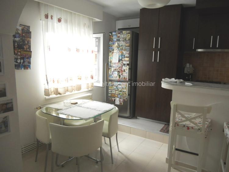 Aviatiei, Cristal Palace, decomandat, etaj 4 P+4E, apartament cu centrala - 5