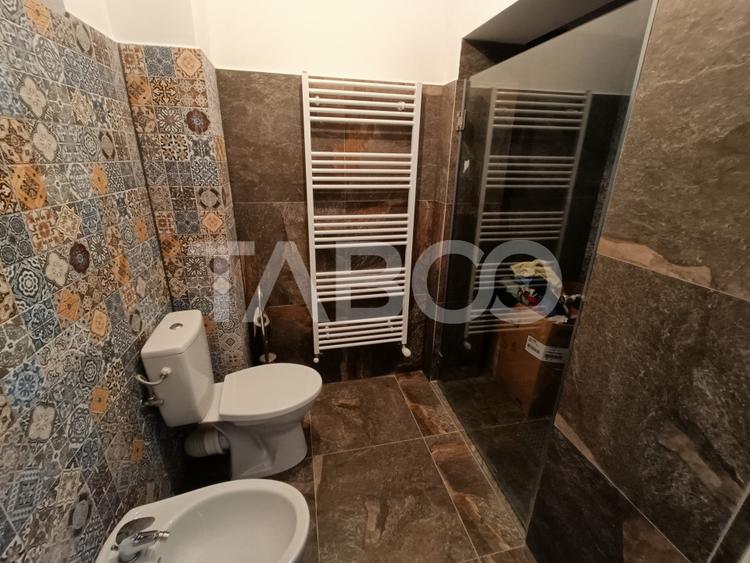 Casa 10 camere 390 mp utili - pe strada Calea Poplacii din Sibiu