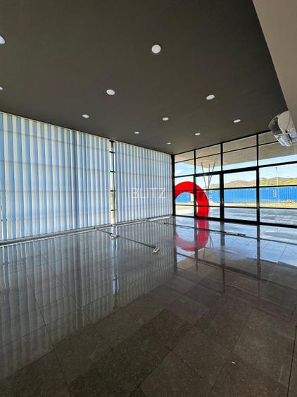 Spațiu comercial premium de închiriat | 190 mp + terasă 130 mp | Parcare 20 loc. - 12