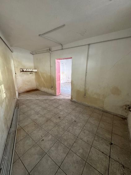 Casa zona centrala cu spatiu comercial