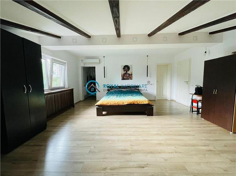 Royal Imobiliare - Vanzare Vila cu 6 camere zona B-dul Bucuresti