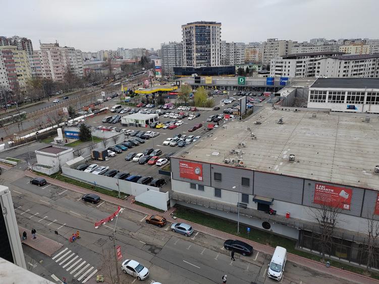 Dristor, garsoniera, 6 min metrou, 1 min supermarket, bloc anvelopat