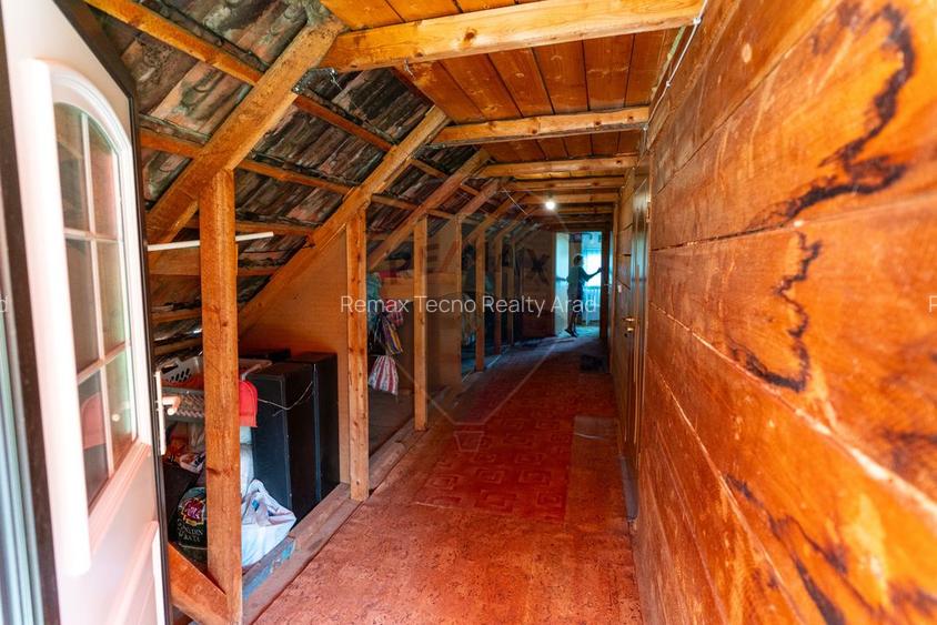 Casă  cu 10 camere in 2 corpuri de cladire (se pot vinde separat) - 23