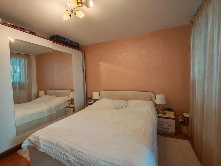 Apartament 3 camere decomandate Cornisa