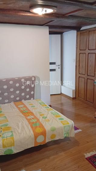 Proprietate de vanzare in Golești - 10800 mp teren și două case - 9