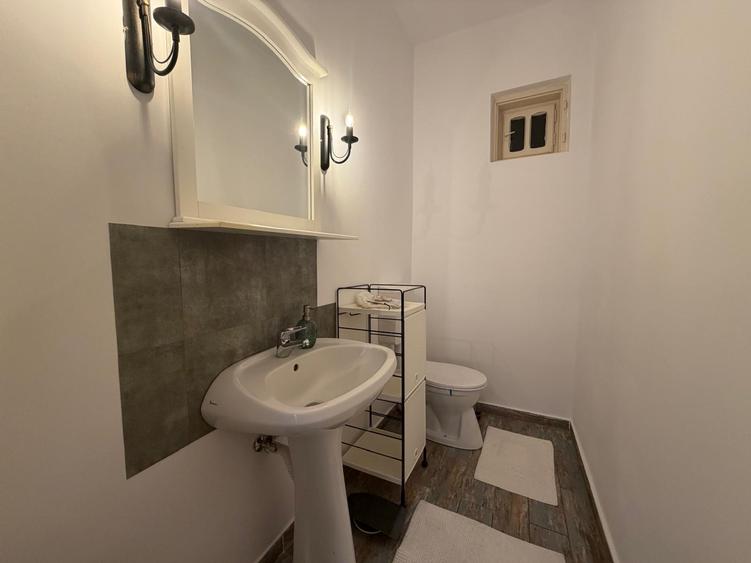 Apartament 4 camere - 2 bai - 3 balcoane - garaj - Hipodrom - str Rahovei