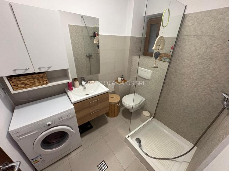 Piata Romana, 2 camere, centrala de bloc