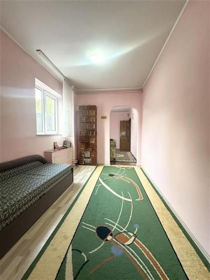 Casa din Caramida S+P+1E, 10 camere, Faleza Nord