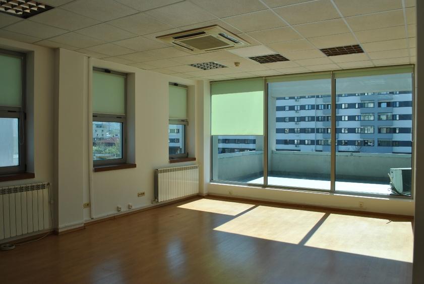 Spațiu birouri 2 încăperi + terasă, 80 mp - Metrou Mihai Bravu