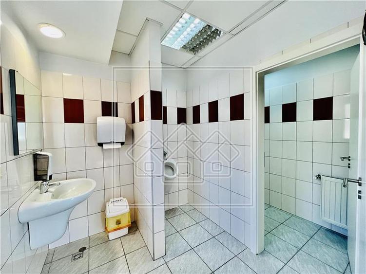 Spatiu de birouri, finisat modern, 4 parcari - Scoala de Inot