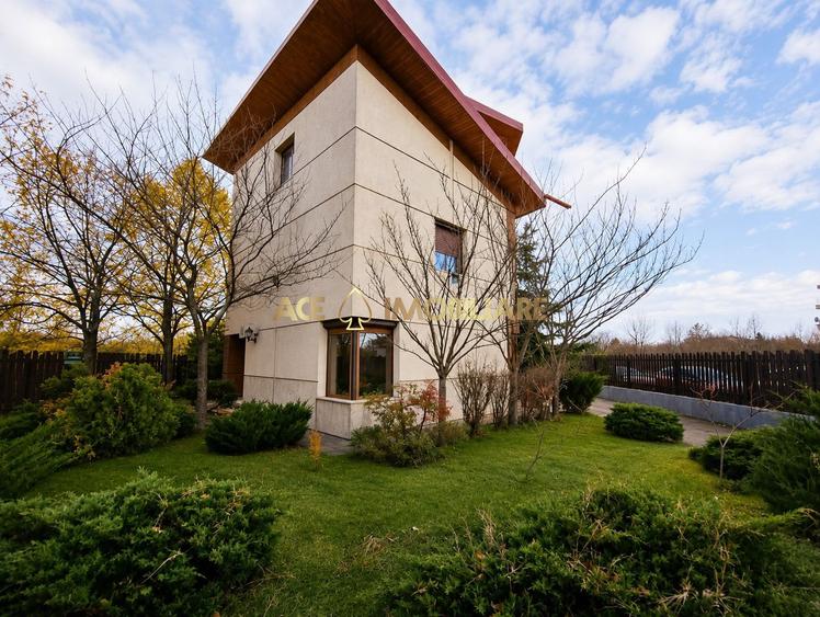 Casa de Vanzare | 6 Camere | Baneasa | Centrala | Parcare | Curte