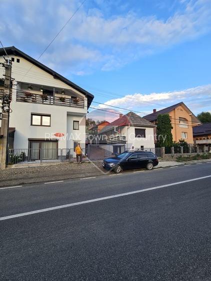 Casă / Vilă cu 9 camere de vânzare - 6