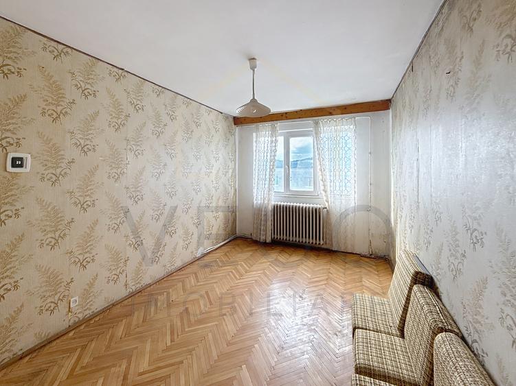 Apartament cu 4 camere decomandate la 2395 eur/mp in Manastur