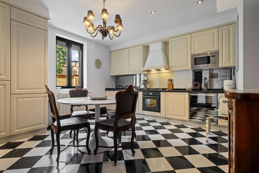 Apartament 6 camere în vilă consolidată | Garaj | Cotroceni