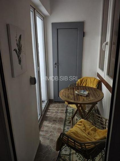 Apartament 4 camere cu balcon si pivnita zona Vasile Aaron - 17