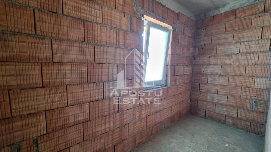 Casa individuala de vanzare la rosu sau la cheie, Giarmata