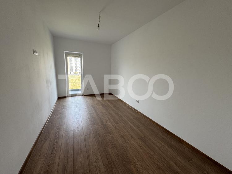 Apartament la etajul 2 cu 3 camere balcon loc parcare Doamna Stanca