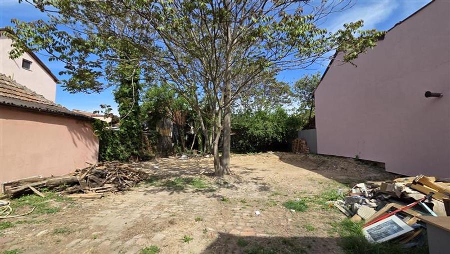 COMISION 0% CASA VECHE CU TEREN STR PREYER IOSEFIN