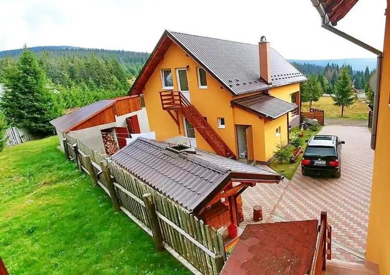 Pensiune si casa de oaspeti la pasul Bucin (Pensiunea Kamilla)