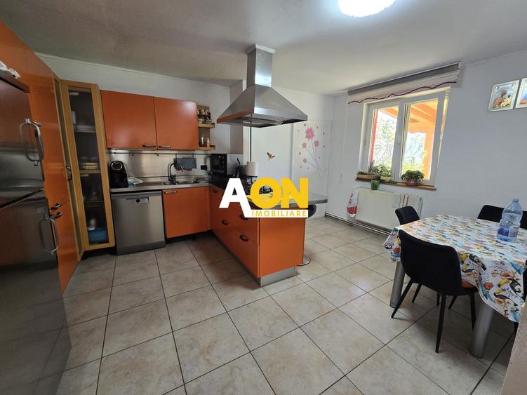 Casa 5 Camere, 2 Bai, 600mp Teren, Zona Oarda