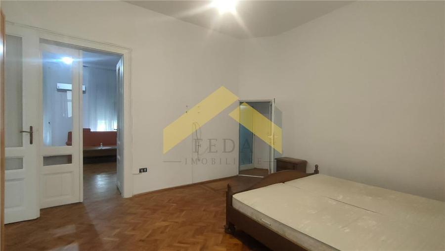 Apartament cu 4 camere de inchiriat zona Podgoria