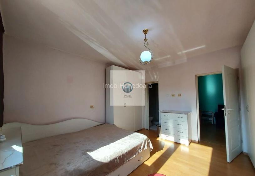 Vila deosebita în loc Simeria, zona ultracentrala