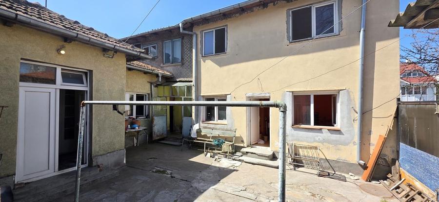 CASA + VILA IN CENTRUL CONSTANTEI SC=143 MP. + TEREN 170 MP. IDEAL INVESTITIE !