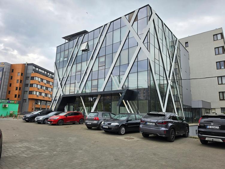 Spatiu comercial/showroom in Tatarasi Sud, 560 mp, COMISION 0%