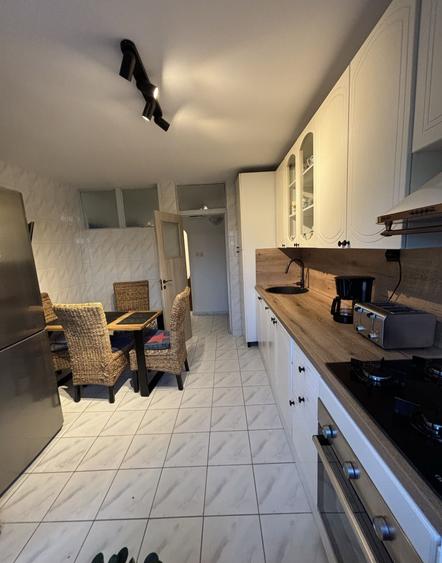 Apartament 3 camere la 5 minute de statia de metrou Orizont