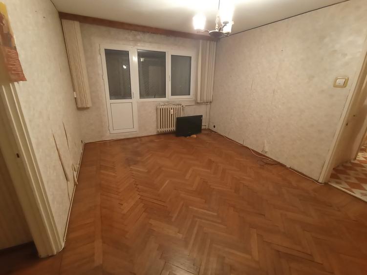 Apartament 3 camere Cantemir, etaj 2! Ideal pentru renovare!