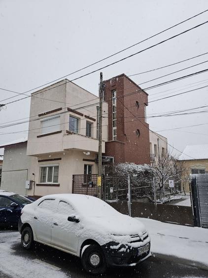 Vila D+P+E+terasa circulabila si curte betonata