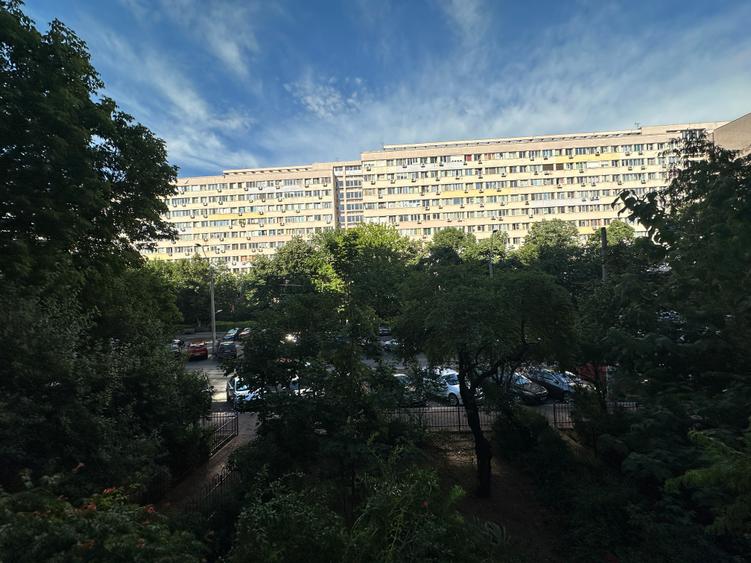 Garsoniera Renovata, Prima inchiriere dupa renovare !!! Metrou Dristor la 2 min!