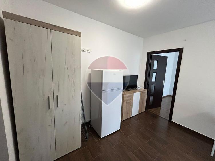 Apartament cu o camera de inchiriat 300 Euro Zona Eroilor