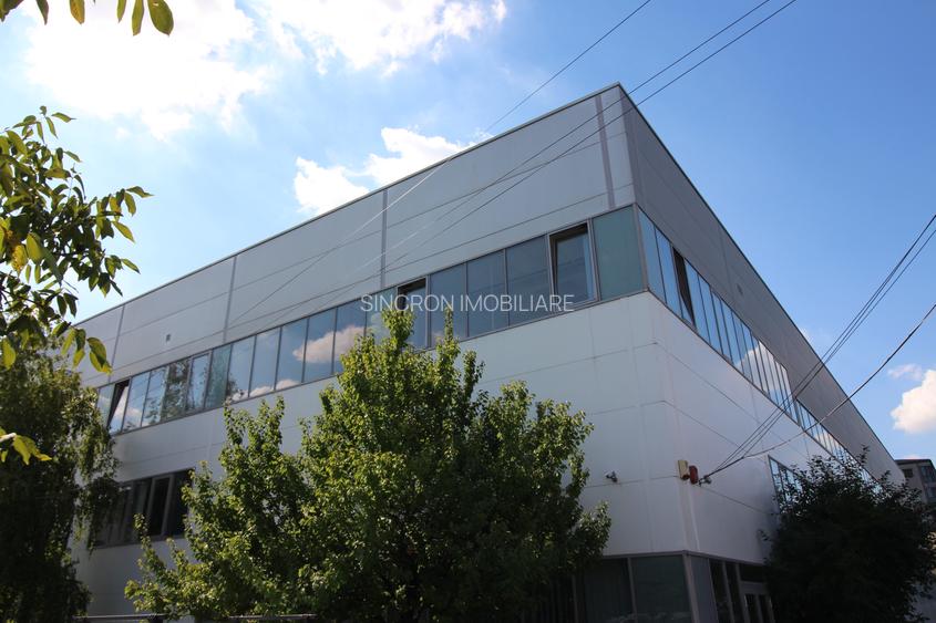 2 birouri de 36 și 34 de mp în clădire de birouri clasa A, an 2009, 2 parcări - 8
