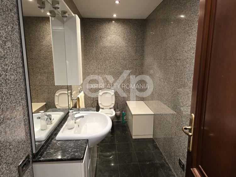 Vilă de închiriat cu 4 camere, 220 mp - zona Polonă - 16
