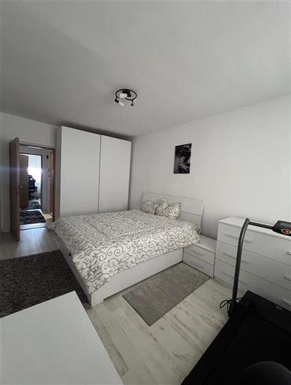 Mobilat si utilat modern, 72 mp, et intermediar linga Mall