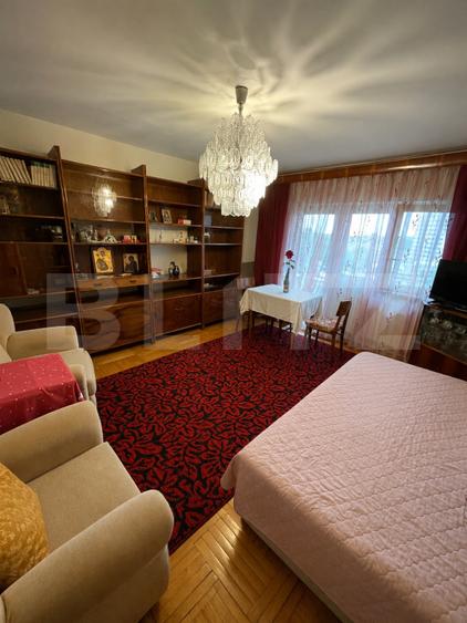 Apartament cu 2 camere, decomandat, zona George Enescu