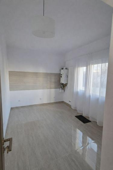 3 camere zona The Office, bloc din caramida!
