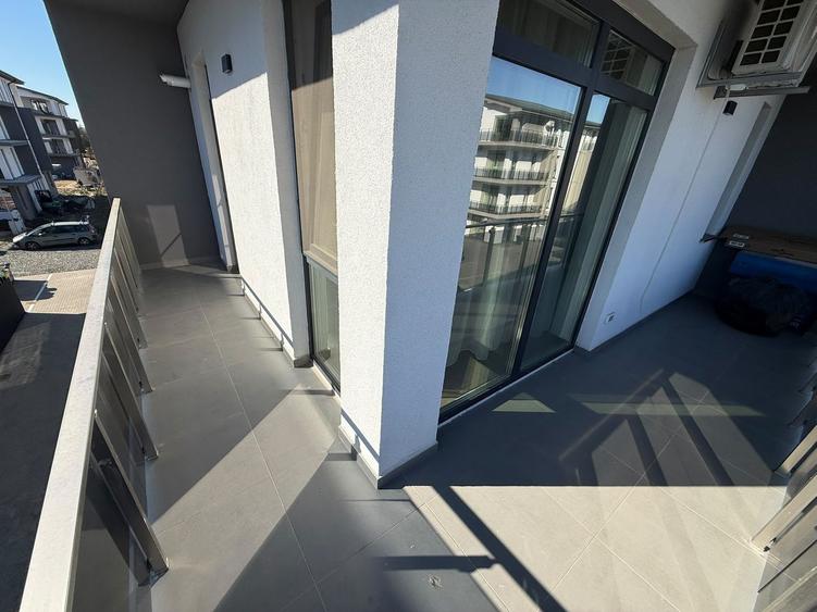 Apartament modern, prima închiriere, complet nou balcon generos