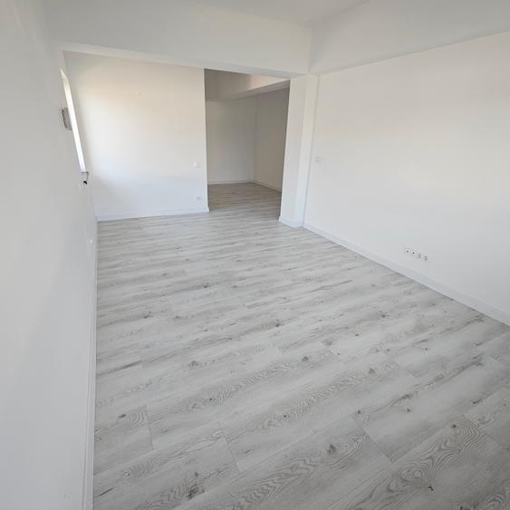 Vila de inchiriat 95 mp utili,600 mp curte,cartier rezidential,Balotesti