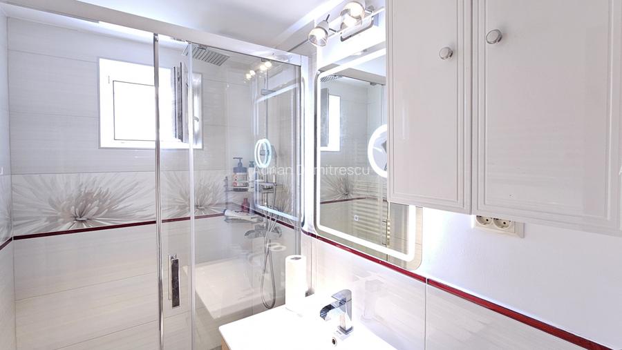 Central, zona vile, la cheie, renovat integral,  mobilat si utilat modern - 8