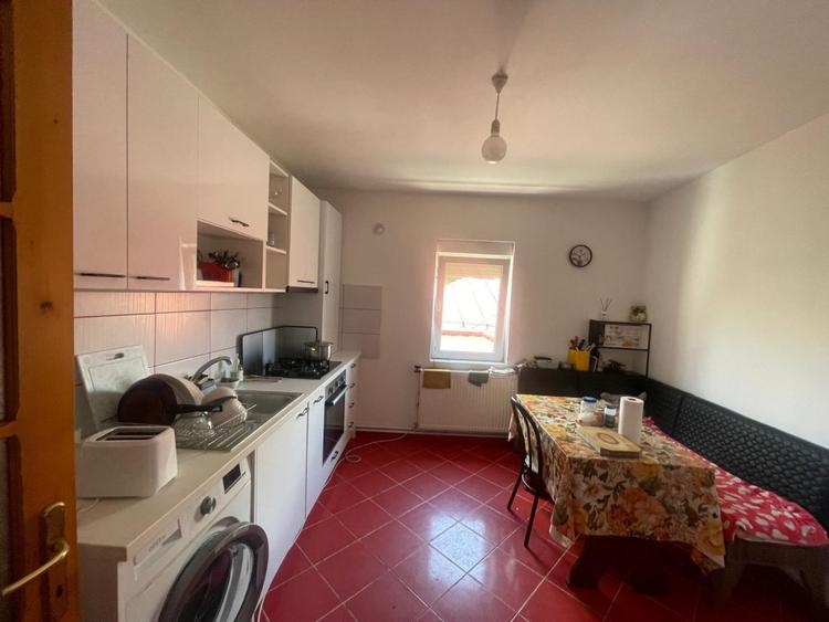 Casa cu 3 camere, pod mansardabil, 140 mp, zona Restaurantul Dacia