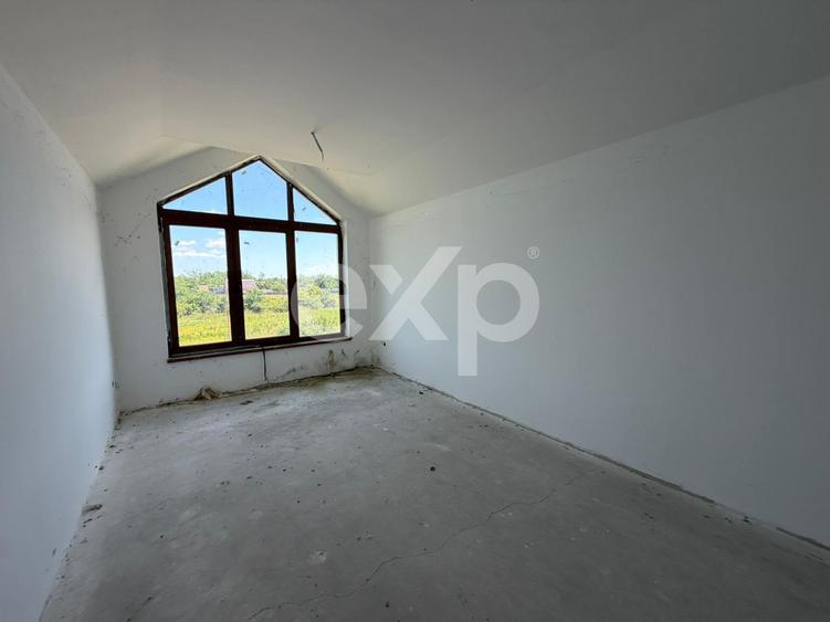 Casa spatioasa cu 5 dormitoare, Teren 1000mp, Butimanu -Ungureni